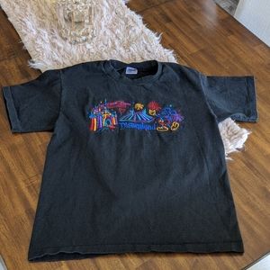 Embroidered Vintage Disneyland TShirt Medium